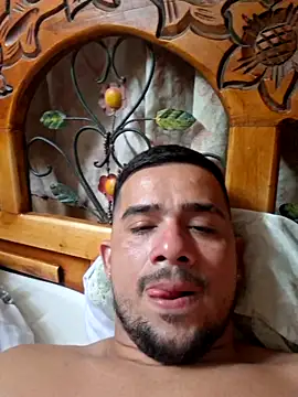 Snapshot of yeffito1 chatting on September 24, 6:11 pm yeffito1 online show from September 24, 6:11 pm