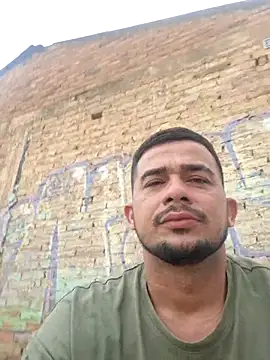 Snapshot of yeffito1 chatting on September 29, 8:46 pm yeffito1 online show from September 29, 8:46 pm