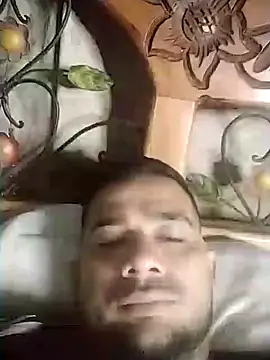 Snapshot of yeffito1 chatting on October 9, 3:59 am yeffito1 online show from October 9, 3:59 am