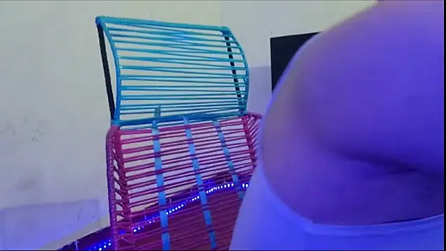 ErickWalton online show from November 1, 5:31 am