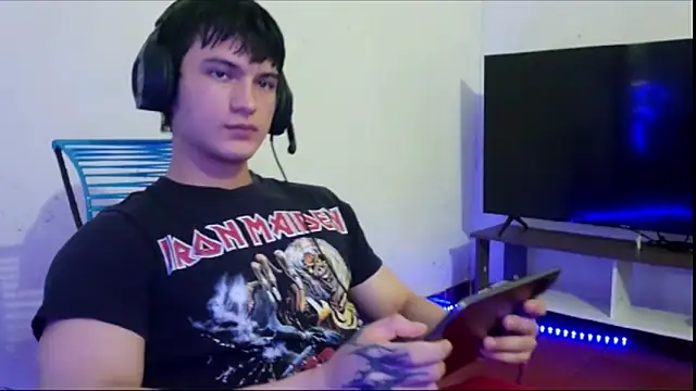 ErickWalton online show from November 25, 5:18 am