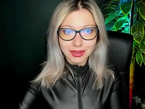 loveHeidi online show from September 15, 4:23 am