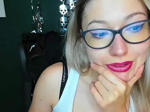 loveHeidi online show from October 29, 9:22 am