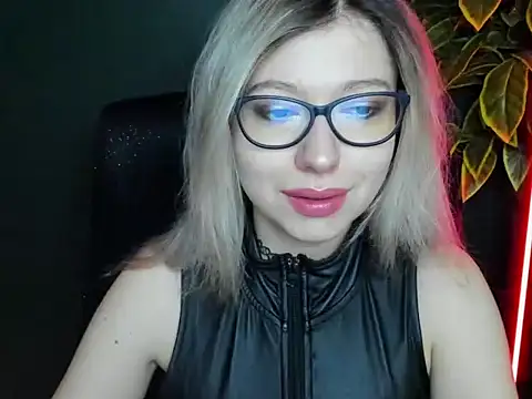 loveHeidi online show from February 12, 5:35 am