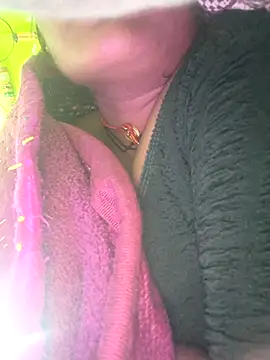 Snapshot of Sexi_shivani chatting on November 8, 4:51 pm Sexi shivani online show from November 8, 4:51 pm