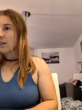 Snapshot of story_of_sarah chatting on March 3, 8:37 pm story of sarah online show from March 3, 8:37 pm