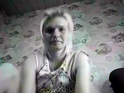 Snapshot of SaraSnow_ chatting on February 12, 6:36 pm SaraSnow online show from February 12, 6:36 pm