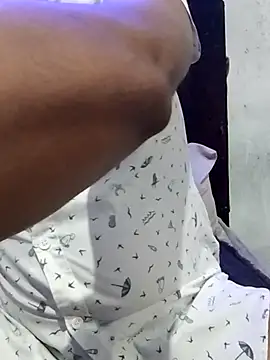 Snapshot of Neggajr87 chatting on September 10, 5:24 pm Neggajr87 online show from September 10, 5:24 pm