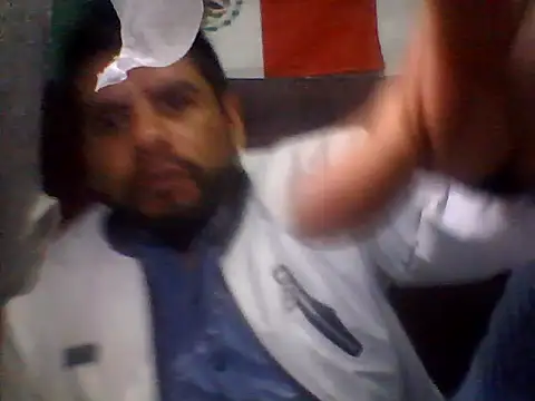 Snapshot of Neggajr87 chatting on January 17, 3:44 am Neggajr87 online show from January 17, 3:44 am