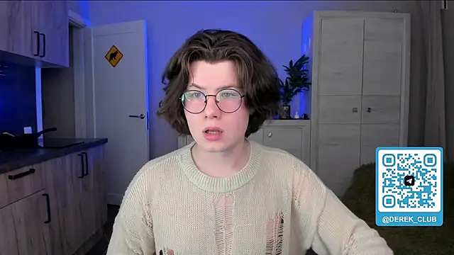 Derek Shameless online show from June 3, 9:42 pm