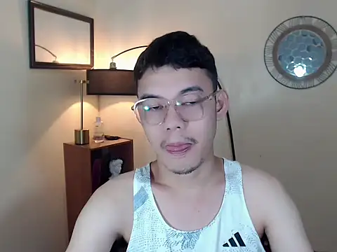 Snapshot of keirflorianxx chatting on September 24, 3:37 pm keirflorianxx online show from September 24, 3:37 pm