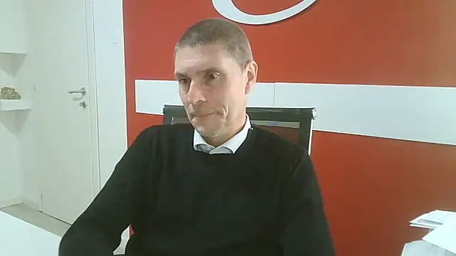 Snapshot of max79ve31 chatting on March 6, 1:40 pm max79ve31 online show from March 6, 1:40 pm
