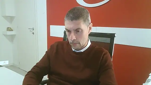 Snapshot of max79ve31 chatting on March 10, 1:27 pm max79ve31 online show from March 10, 1:27 pm