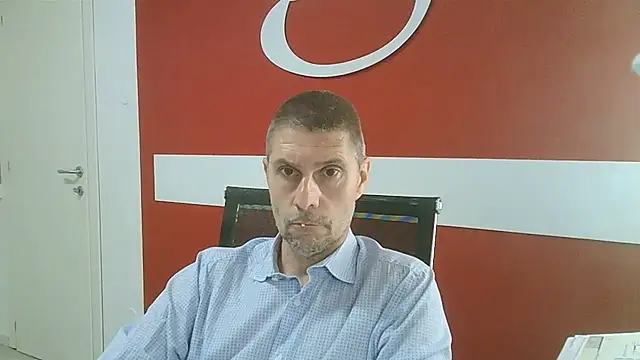 Snapshot of max79ve31 chatting on May 12, 11:29 am max79ve31 online show from May 12, 11:29 am