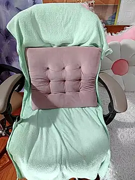 Snapshot of LadyMaiMai chatting on December 14, 2:55 pm LadyMaiMai online show from December 14, 2:55 pm