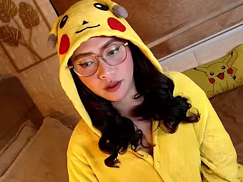 yourdevilsweettsx online show from March 15, 10:32 am