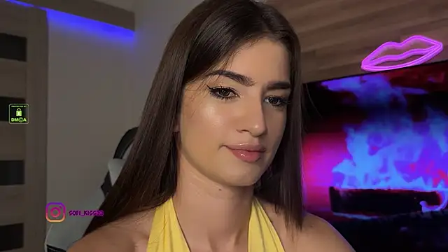 Snapshot of SofI-Play chatting on September 17, 7:48 pm SofI-Play online show from September 17, 7:48 pm