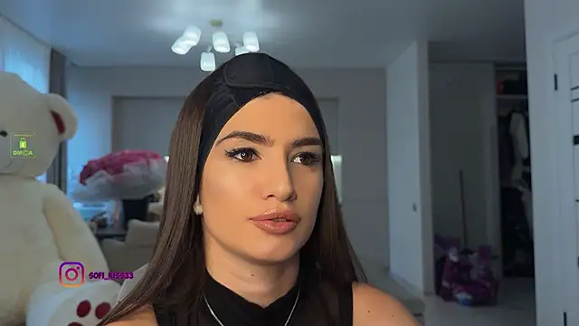 Snapshot of SofI-Play chatting on October 18, 1:34 pm SofI-Play online show from October 18, 1:34 pm