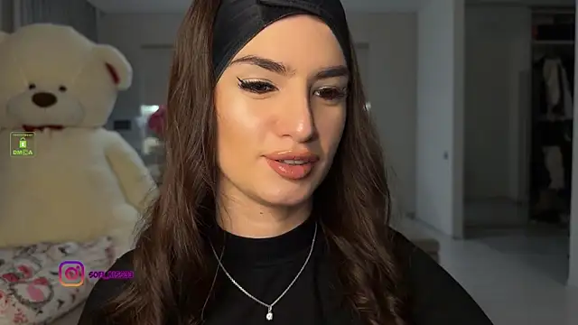 Snapshot of SofI-Play chatting on October 19, 3:45 pm SofI-Play online show from October 19, 3:45 pm