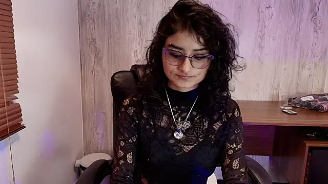 Snapshot of LilyRouset chatting on September 18, 1:13 pm LilyRouset online show from September 18, 1:13 pm