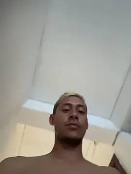 Boy hot- online show from April 4, 7:33 pm