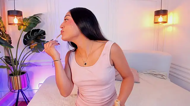 Dafne Hillss online show from October 22, 12:27 pm