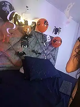 Shantey Laurent online show from October 30, 12:28 pm