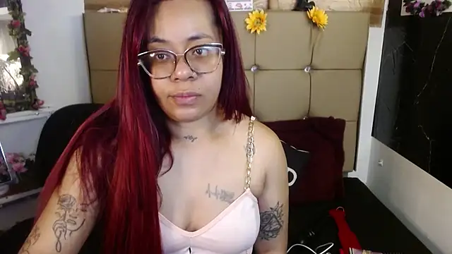 Snapshot of MIA__SPENCER chatting on February 25, 12:04 pm MIA SPENCER online show from February 25, 12:04 pm