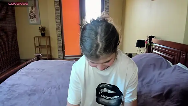 Lilly Jess online show from September 15, 12:16 pm