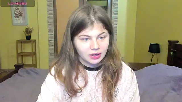 Lilly Jess online show from November 4, 7:35 pm