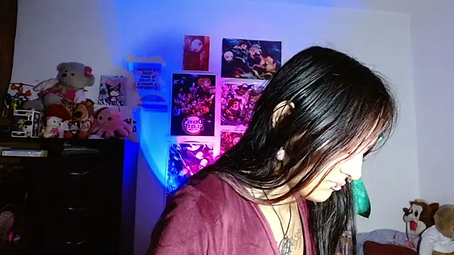 Snapshot of carolinerue chatting on October 14, 5:52 am carolinerue online show from October 14, 5:52 am