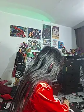 carolinerue online show from January 10, 12:12 am