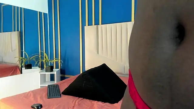 NalahCampbell online show from November 28, 7:49 pm