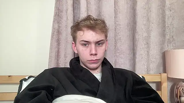 scottishtwink01 online show from November 3, 2:02 am