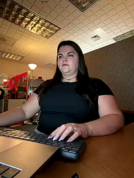 PlayWithBrittany online show from October 22, 1:44 pm