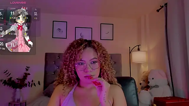 Snapshot of OxanaFedorova1- chatting on December 16, 2:33 pm OxanaFedorova1- online show from December 16, 2:33 pm