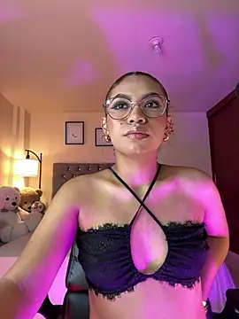 Snapshot of OxanaFedorova1- chatting on February 7, 8:45 pm OxanaFedorova1- online show from February 7, 8:45 pm