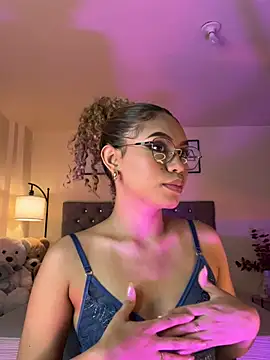 Snapshot of OxanaFedorova1- chatting on February 18, 9:11 pm OxanaFedorova1- online show from February 18, 9:11 pm