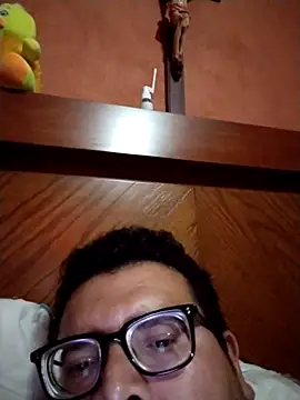 Santiagoqro85 online show from October 13, 3:06 am