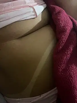 Snapshot of danyhot87 chatting on September 27, 12:59 am danyhot87 online show from September 27, 12:59 am