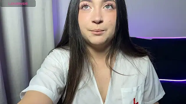 valentinauwu online show from October 12, 1:15 am