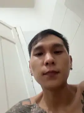 Snapshot of samuelcher chatting on October 18, 2:47 am samuelcher online show from October 18, 2:47 am