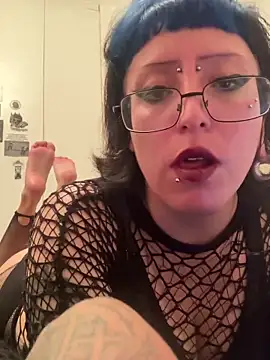 Snapshot of kinkydolly666 chatting on September 9, 7:52 am kinkydolly666 online show from September 9, 7:52 am