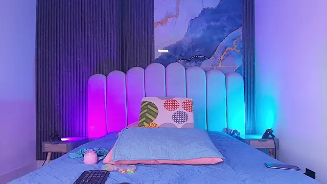 abbyrouss  online show from February 6, 3:11 am