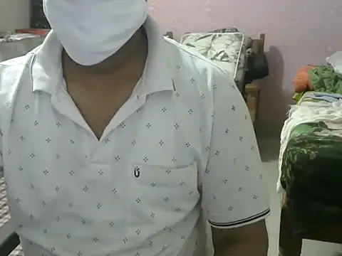 Famit025 online show from February 9, 5:50 pm