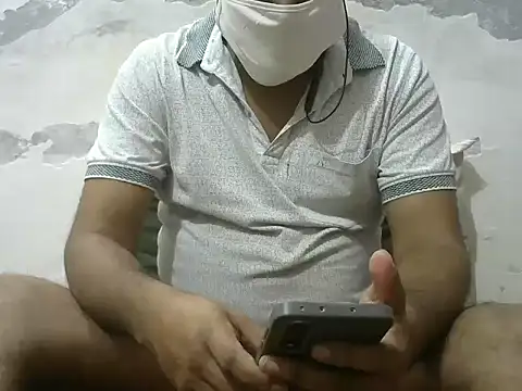 Famit025 online show from February 12, 6:25 pm