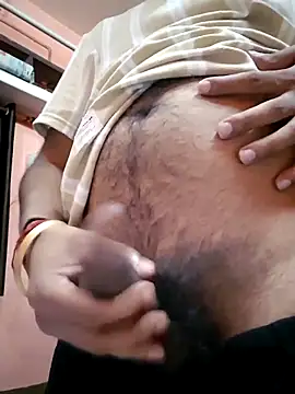 soniriyaa010101 online show from April 5, 9:39 am