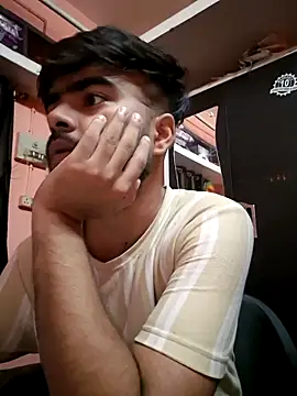 soniriyaa010101 online show from May 25, 6:41 am