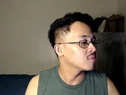 Snapshot of itsyour_Asianboy15 chatting on February 23, 3:53 pm itsyour Asianboy15 online show from February 23, 3:53 pm