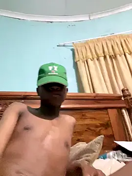 Snapshot of babyboyhluli chatting on November 1, 11:40 pm babyboyhluli online show from November 1, 11:40 pm